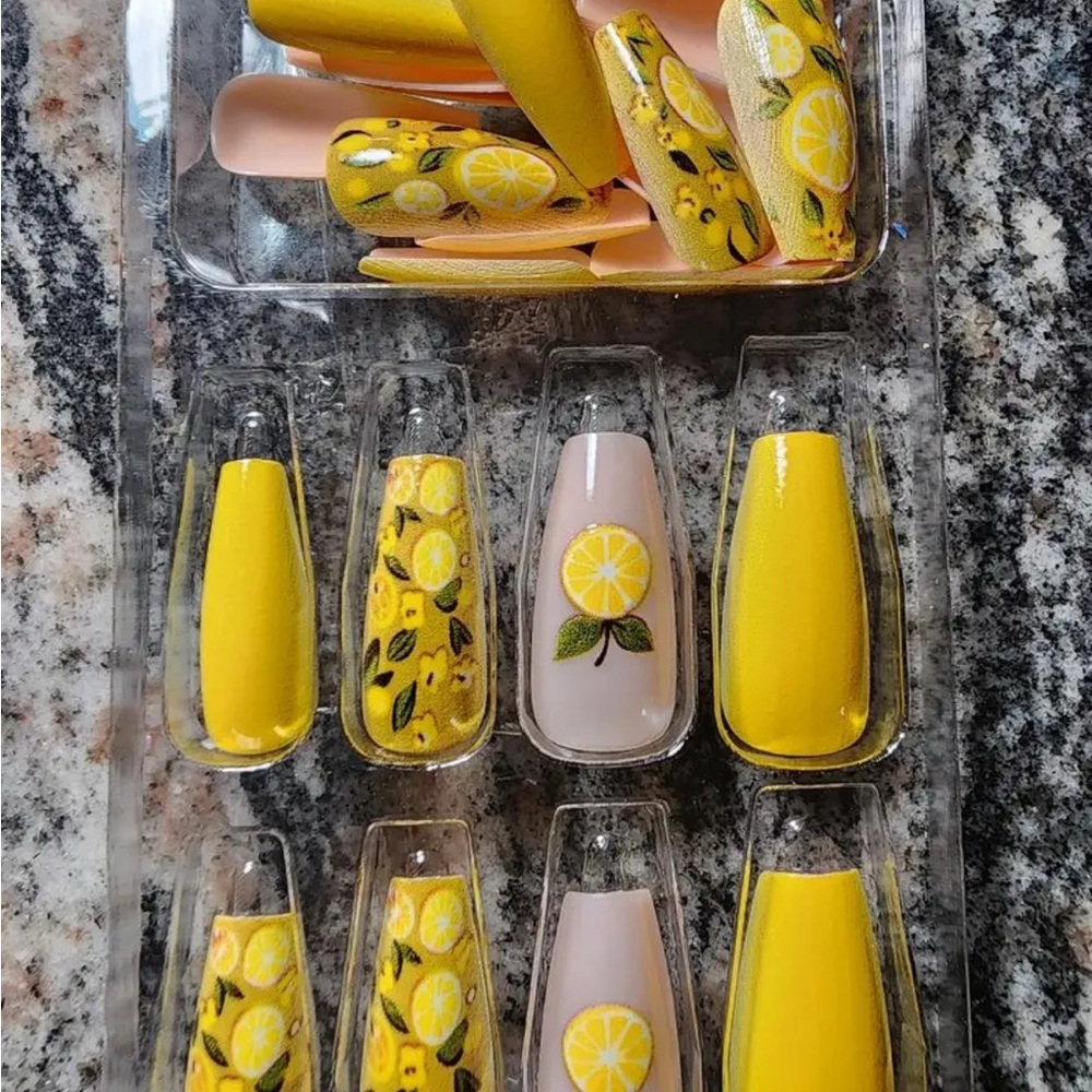 Summer Lemon Yellow Press On Nail Art Reusable 24 pc Medium NWT - Picture 9 of 11